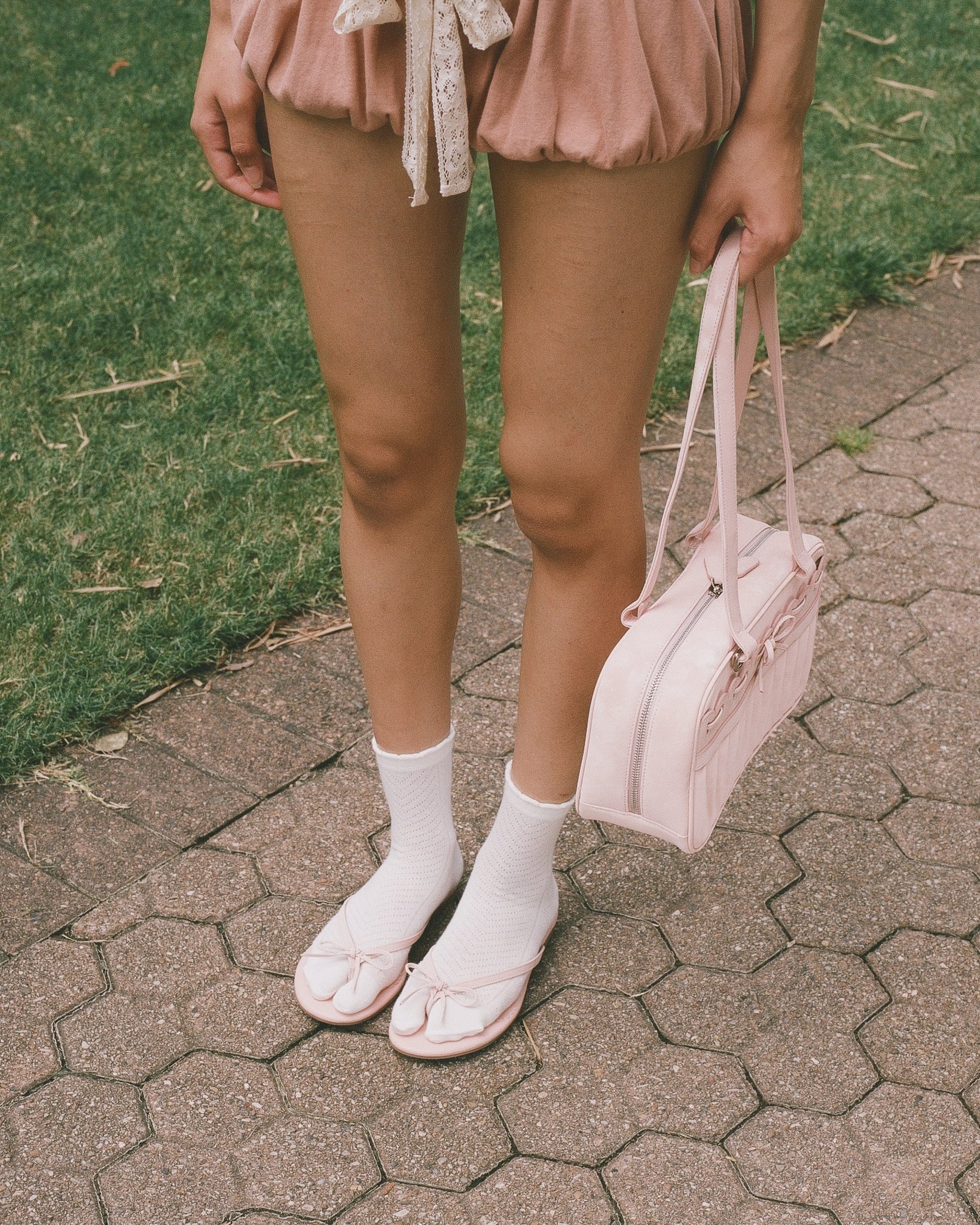Knit Lace Ankle Tabi Socks - Image 6